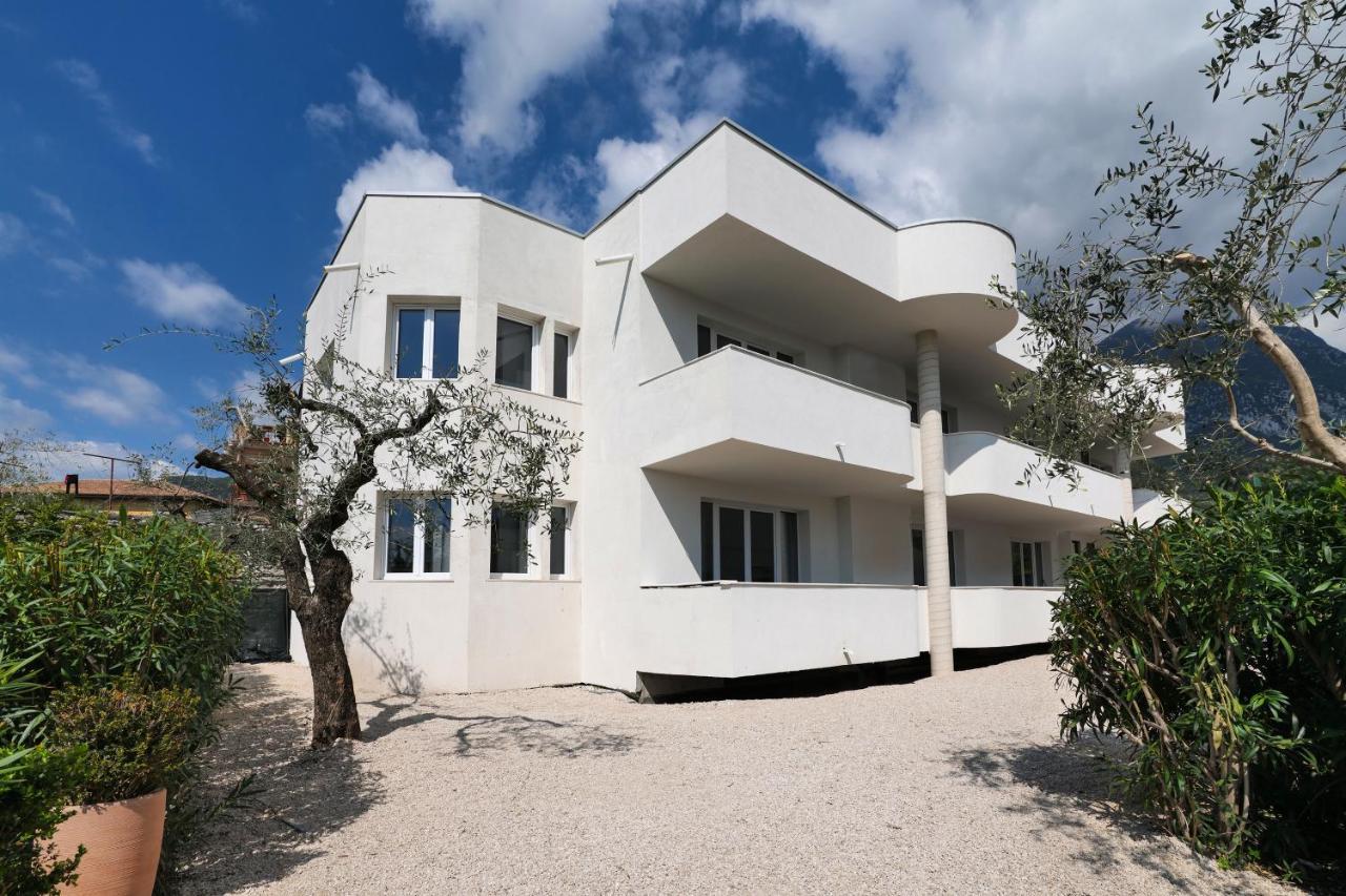 Borgo Degli Ulivi Residence Di Olympic Garda Lake Toscolano-Maderno Exterior foto